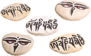 Mani Steine mit diversen tibetischen Abbildungen und Symbolen