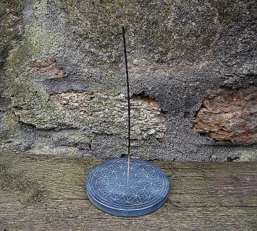 Räucherstäbchenhalter aus Speckstein mit dem Symbol der Blume des Lebens