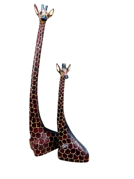 Sitzende Giraffe aus Kenia